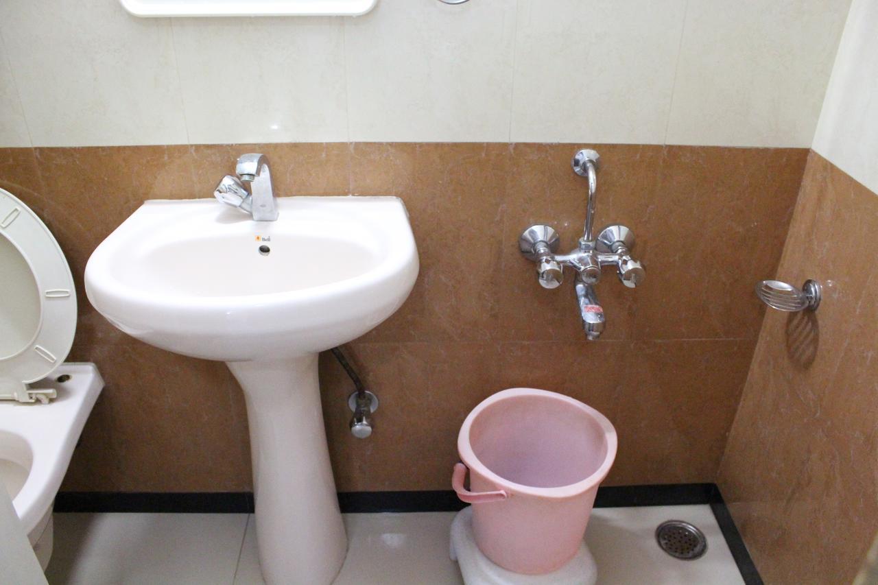 Hotel Shanti Palace Mahabaleshwar Bagian luar foto
